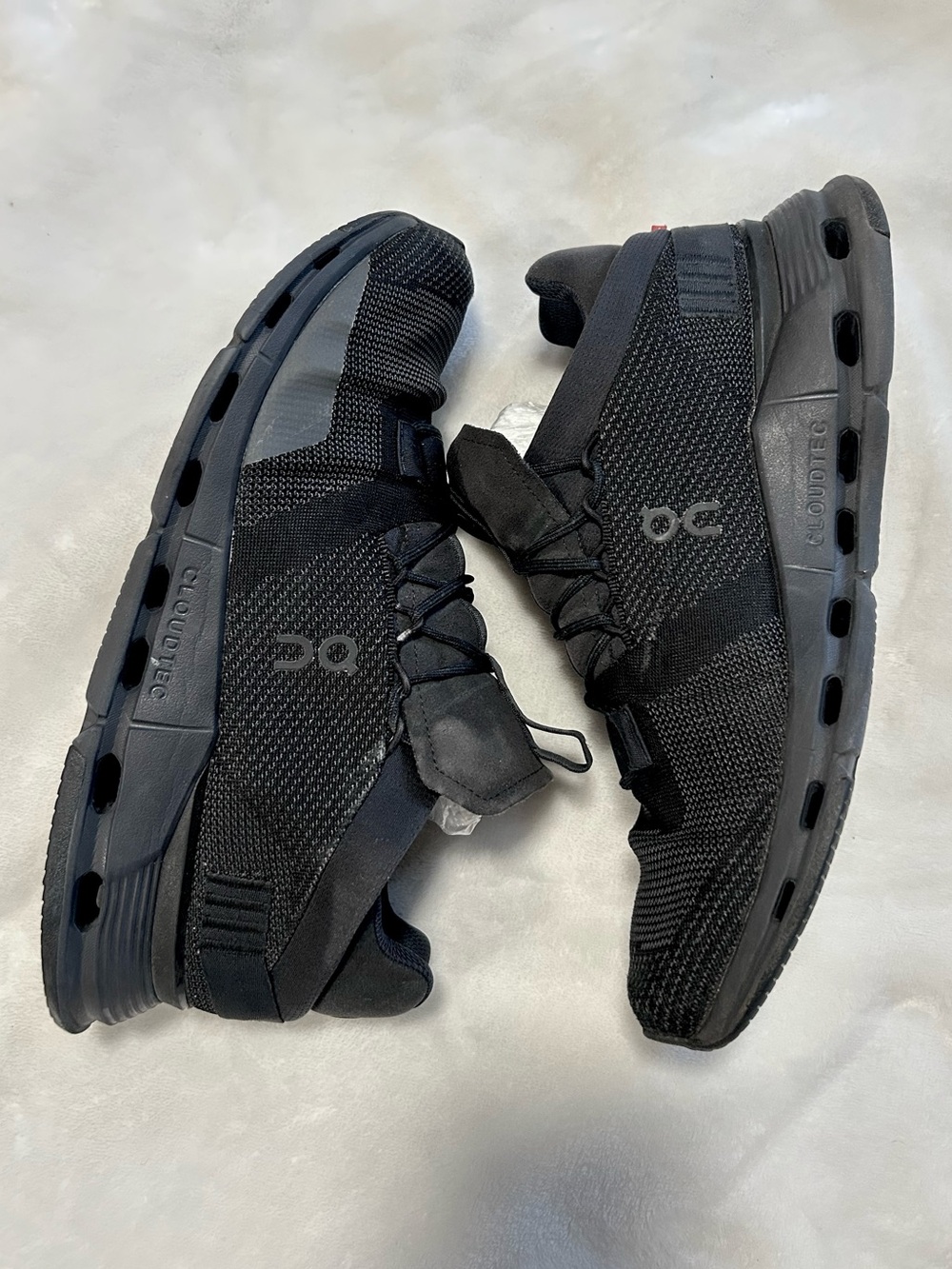 ON CLOUD Nova Running Shoes M10.5